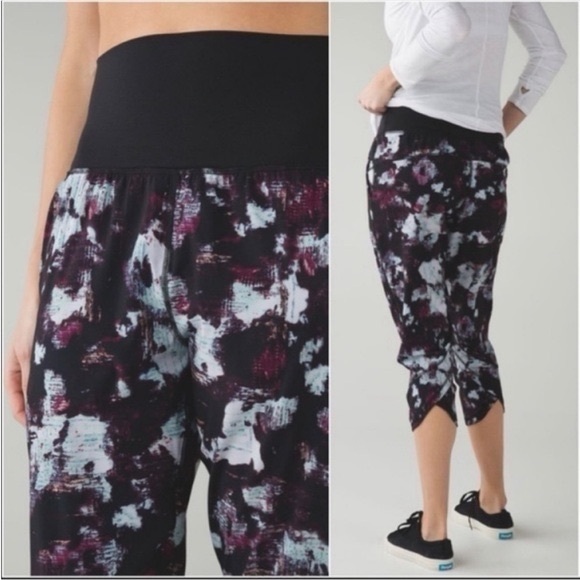 lululemon athletica Pants - Lululemon Tranquil Crop High Rise Joggers Kara Blossom Multi/Black Pants